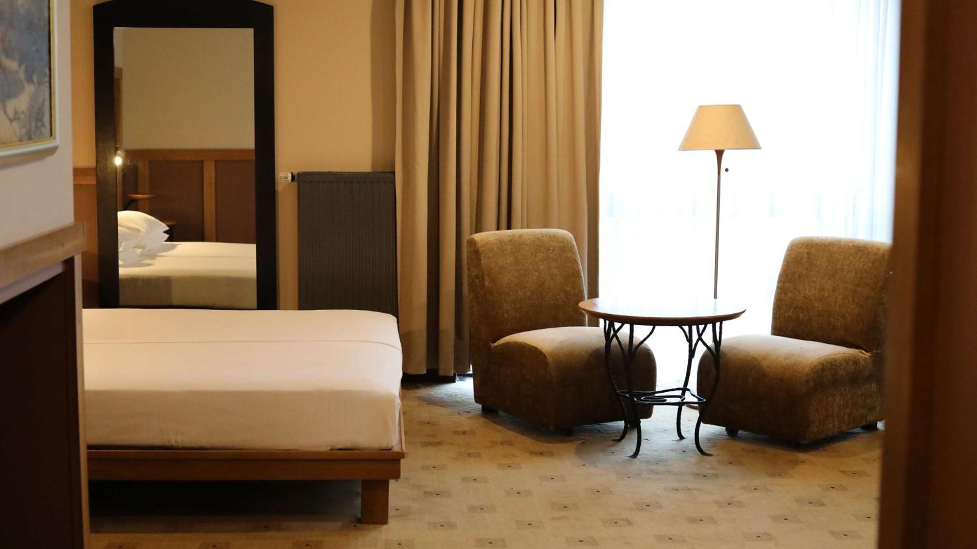 Best Western Santakos Hotel Каунас Экстерьер фото