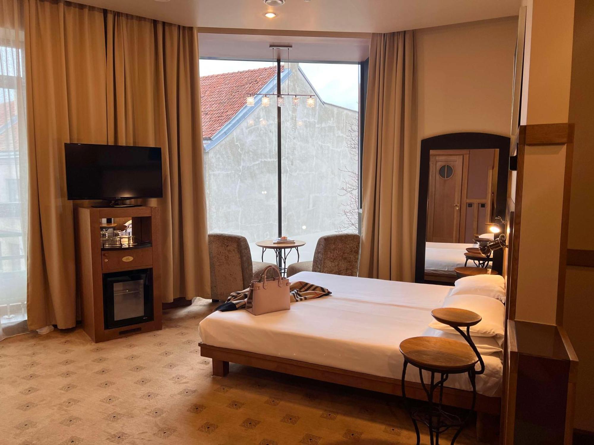 Best Western Santakos Hotel Каунас Экстерьер фото