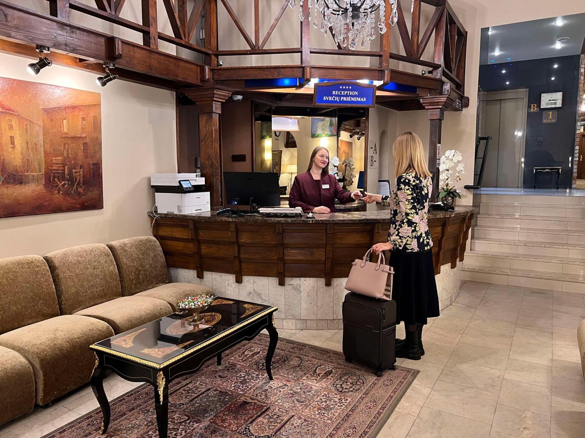 Best Western Santakos Hotel Каунас Экстерьер фото